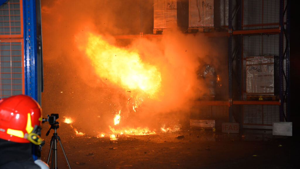 A fire of a pallet loaded with batteries